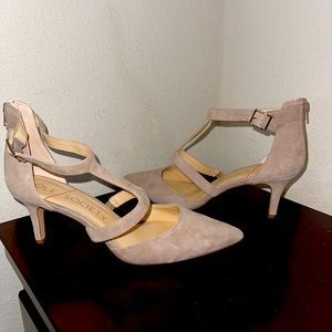 Sole Society Close toe heels sz10